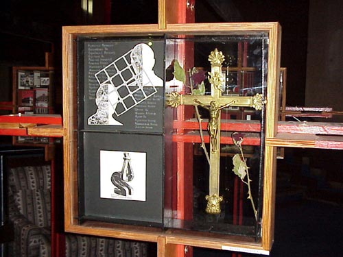 03.jpg (44112 bytes)