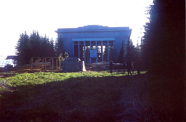 ������  ��������  � 70-� ����.