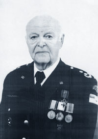 �.��������.  2001