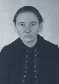 IUdina_AV.jpg (10460 bytes)