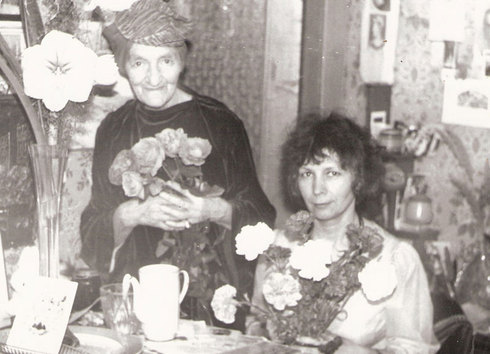 Капнист Мария с дочерью Радой Капнист Мария с дочерью Радой